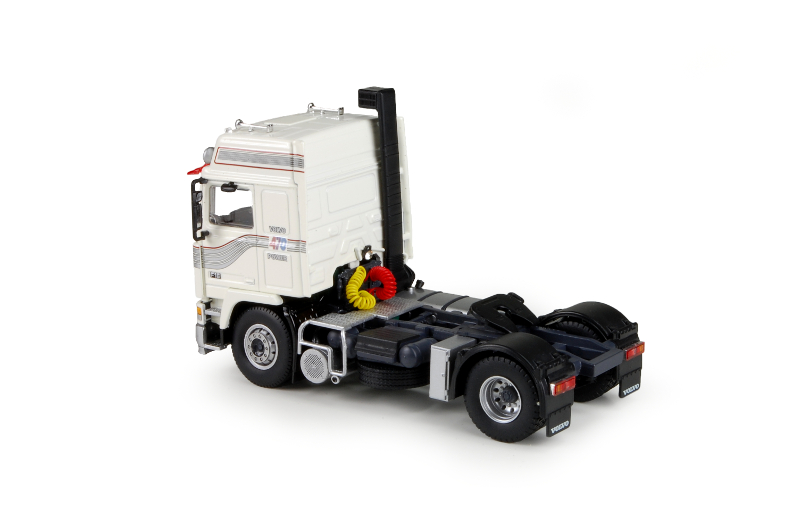 150 Tekno Volvo F16 Globetrotter achter