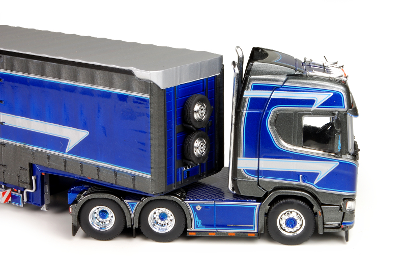150 Tekno Scania R Highline Truckstar detail