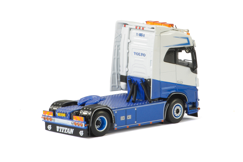 150 WSI Volvo FH04 Globetrotter Alex Jansen achter