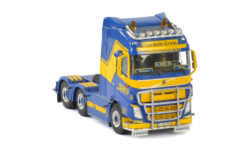 150 WSI Volvo FH04 Globetrotter van Belle