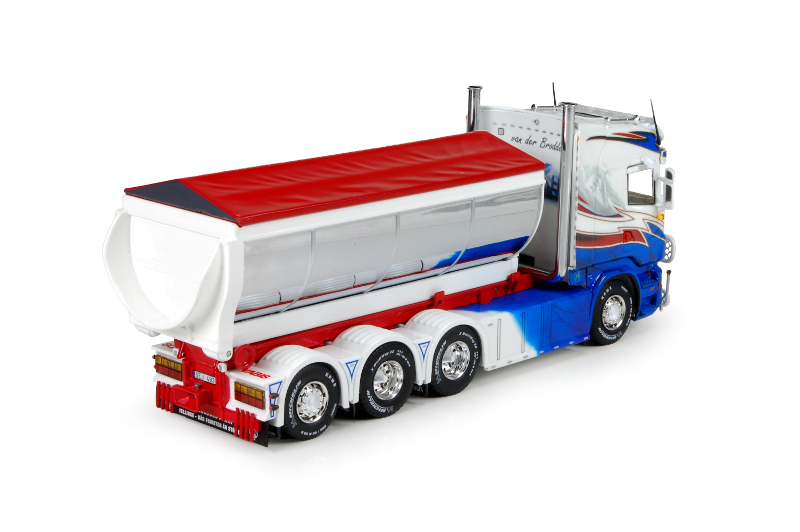 150 Tekno Scania R 560 Highline Per Brodde achter