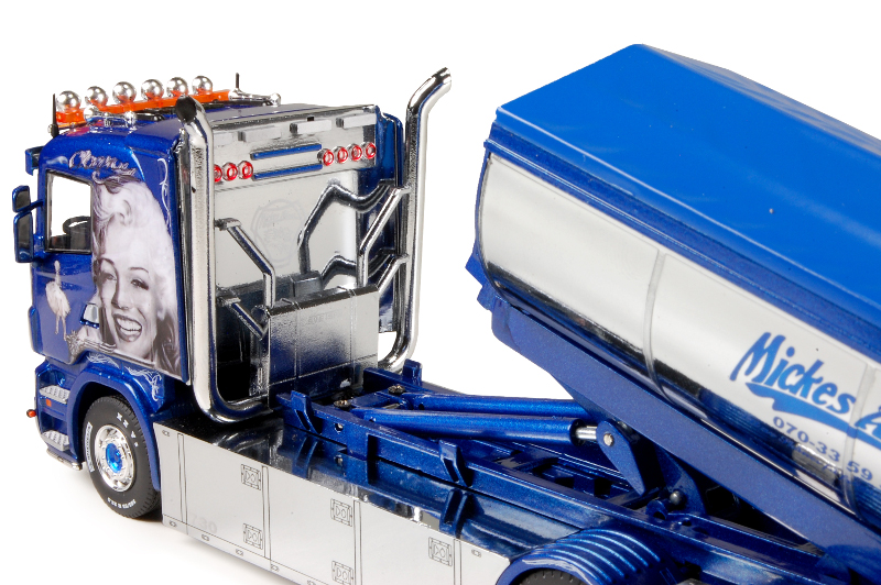 150 Tekno Scania R500 Mickes detail cabine