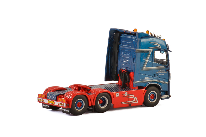 150 WSI Volvo FH4 Globetrotter Rodding achter