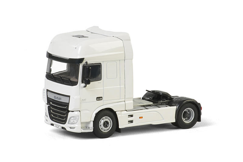 150 WSI White Line DAF XF 510 SuperSpaceCab