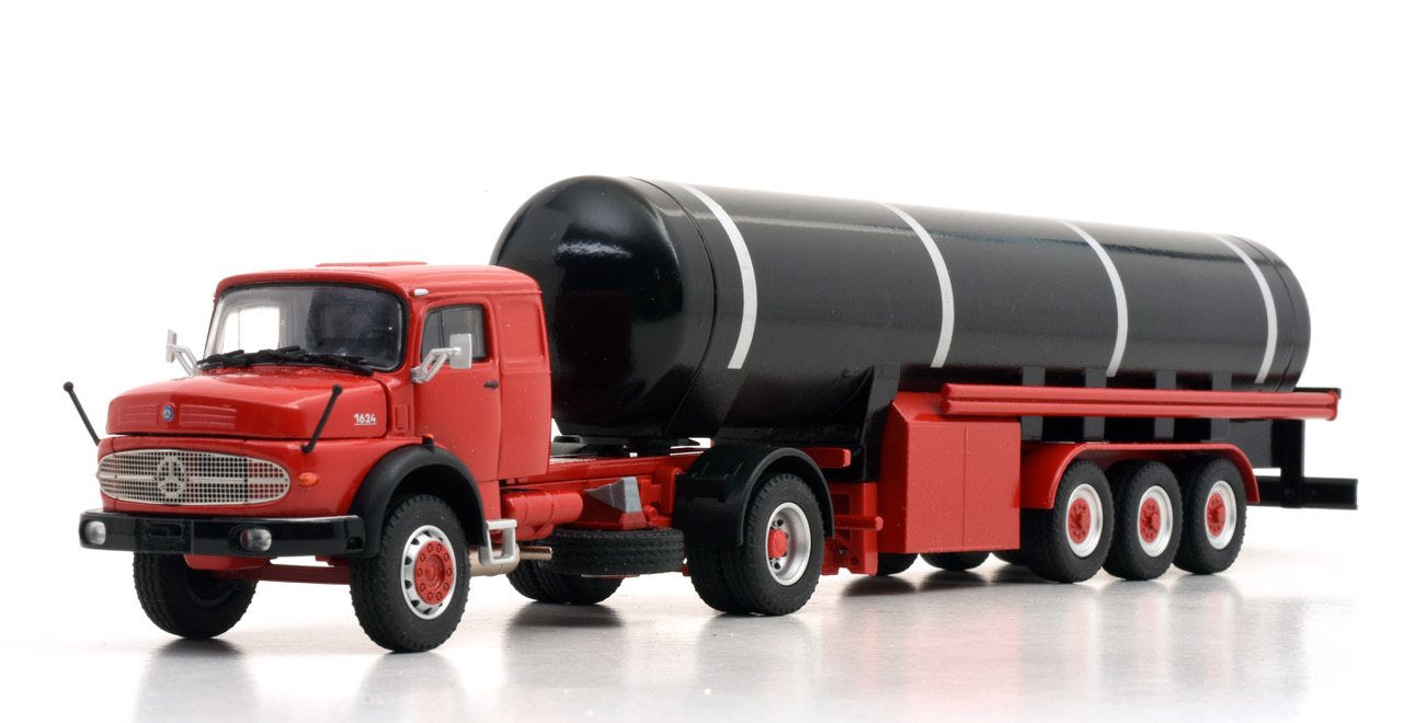 Conrad Mercedes-Benz LS 1624
