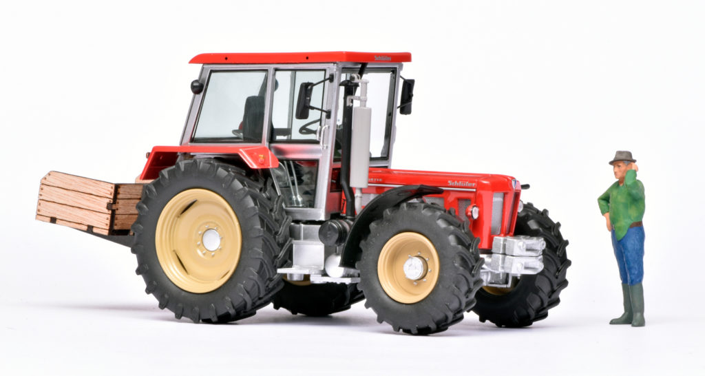 132 Schuco Schlüter Compact 1350 met laadbak+zak