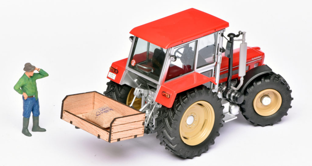 132 Schuco Schlüter Compact 1350 met laadbak+zak achter