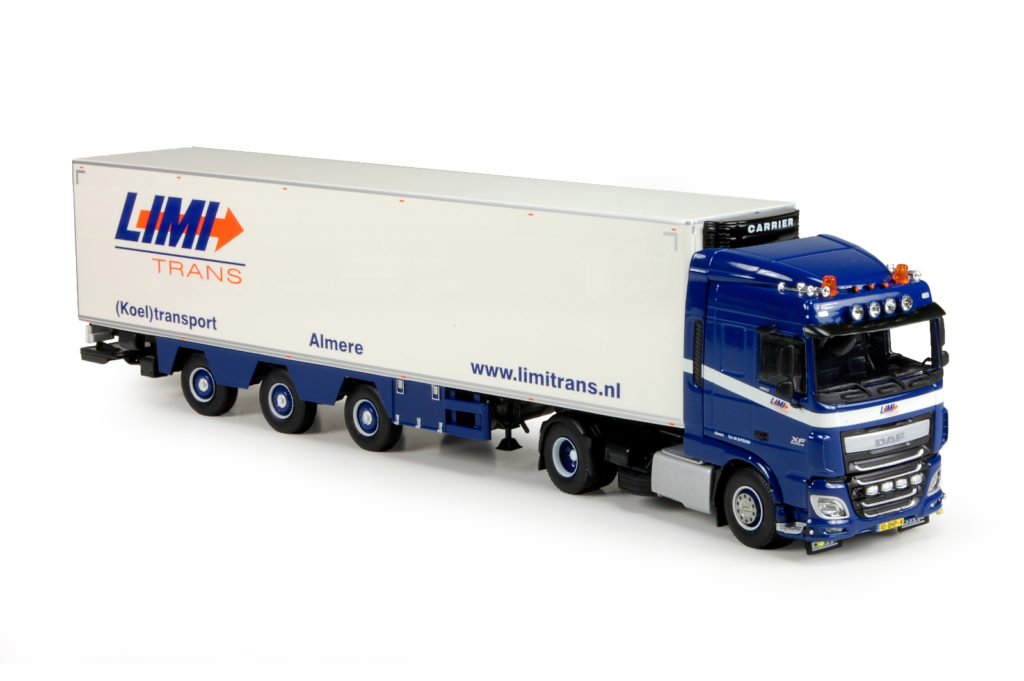 150 Tekno DAF XF 460 FT Spacecab LIMI rechts
