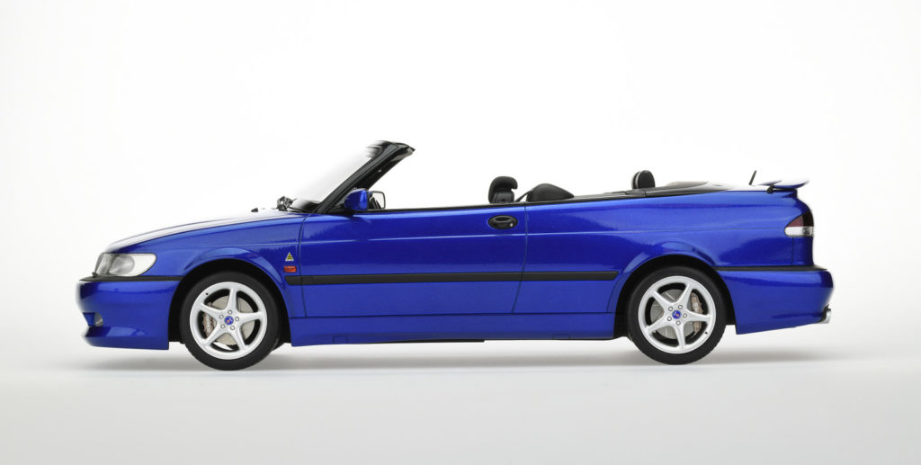118 DNA Collectibles Saab 9-3 Viggen Convertible (1998) opzij