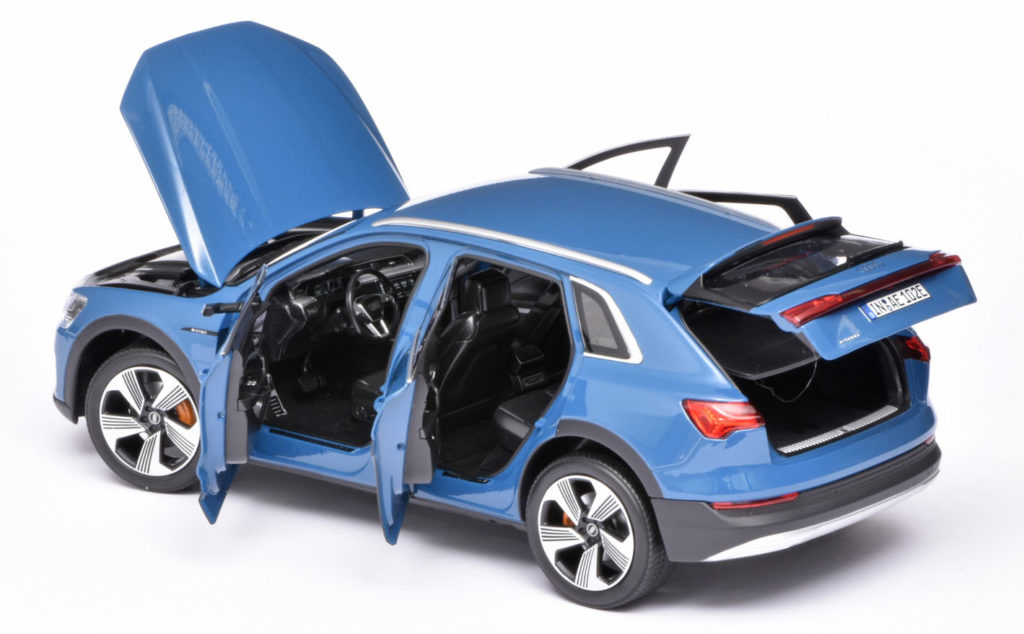 118 Norev Audi e-tron (2018) open