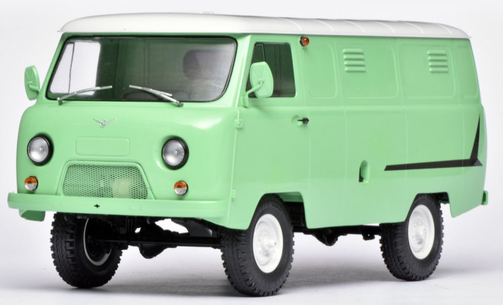 118 Premium ClassiXXs UAZ 452 bestel