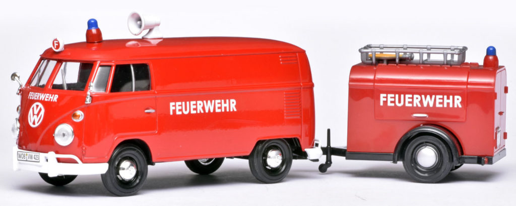124 MotorMax Volkswagen T1 bestel + aanhanger brandweer