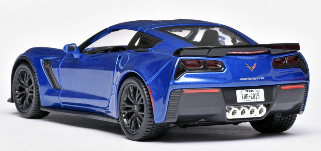 124 Maisto Chevrolet Corvette Z06 (2015) achter