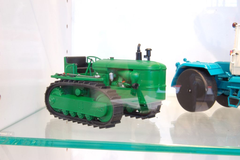 132 Schuco Deutz 60 PS