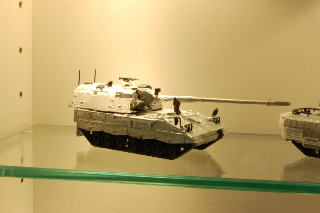 187 Schuco Panzerhaubitze 2000