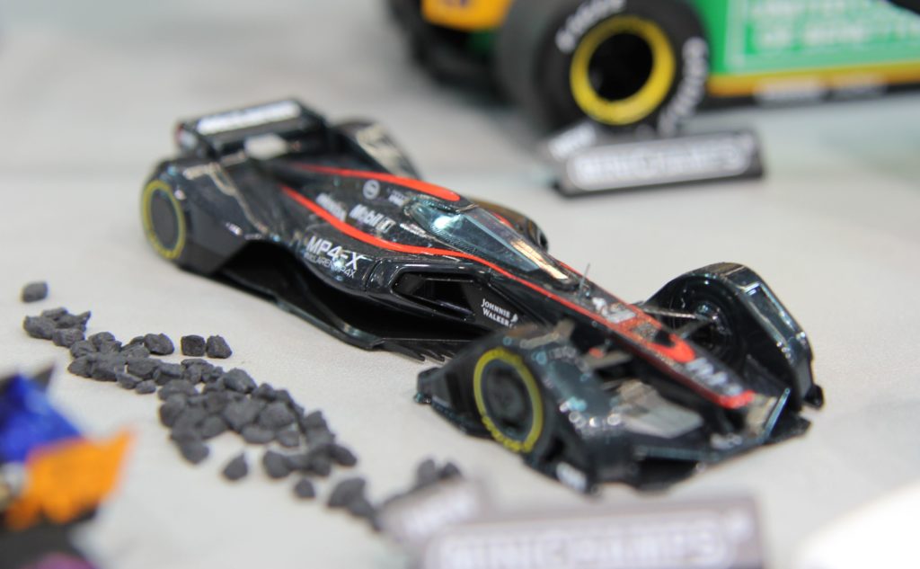 minichamps 143 mclaren 1