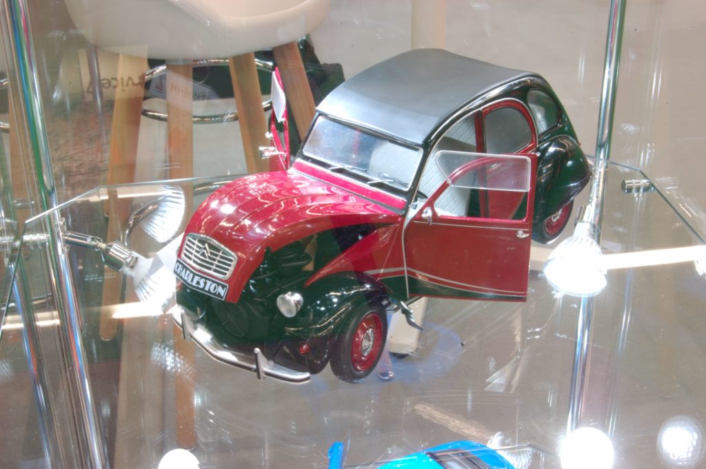 112 Z Models Citroen 2CV Charleston