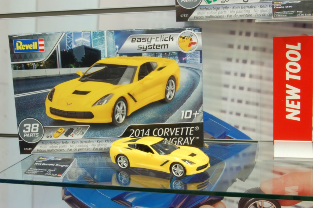 124 Revell Corvette (2014)
