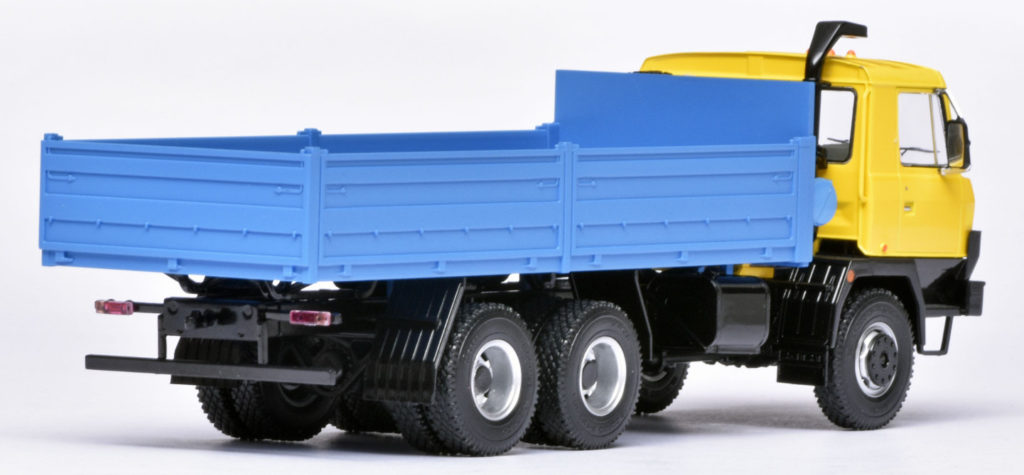 143 Premium ClassiXXs Tatra 815 S3 V26 bakwagen achter
