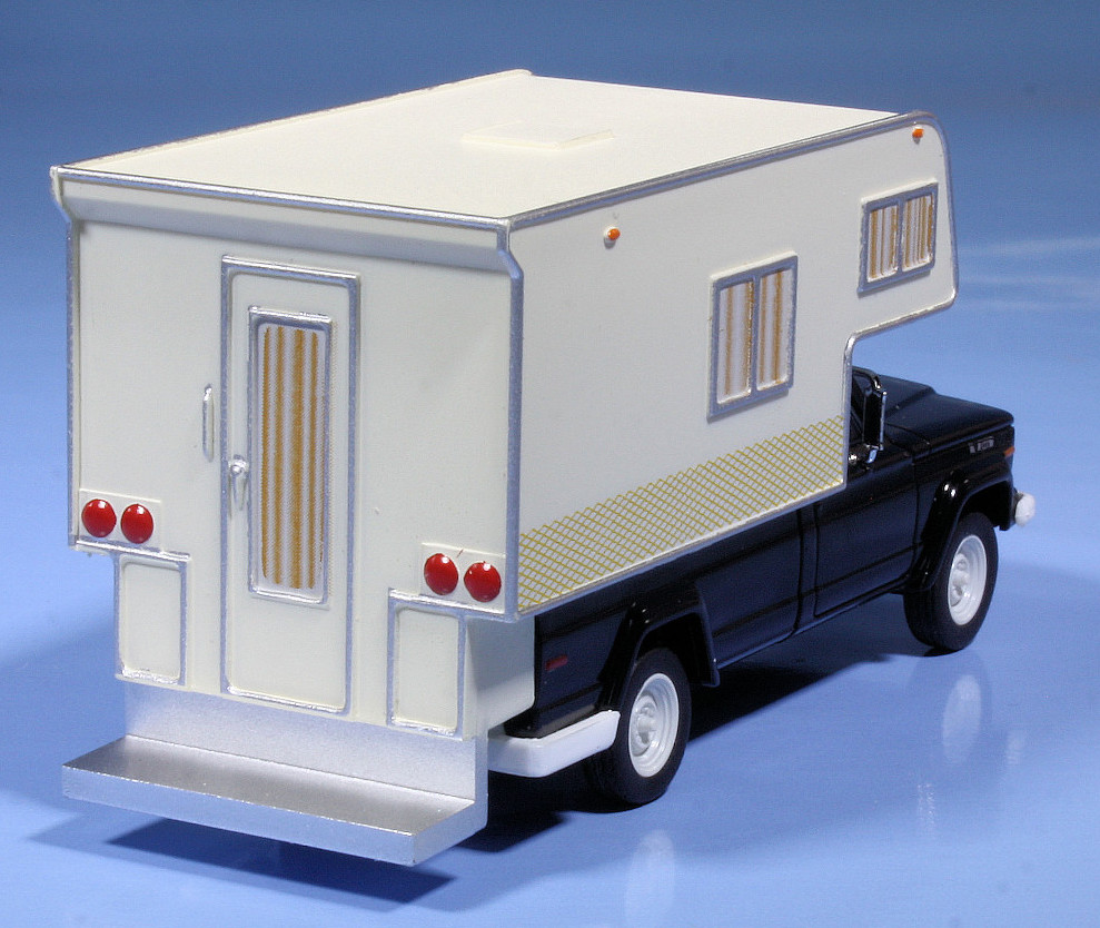 187 Brekina Jeep Gladiator camper achter