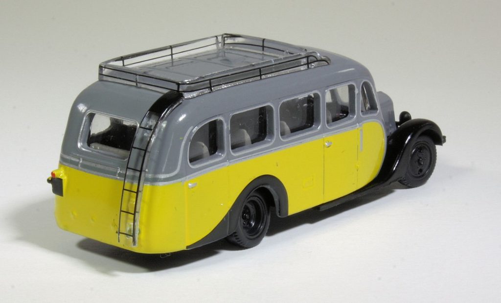 187 Norev Citroen U23 Autocar (1947) achter