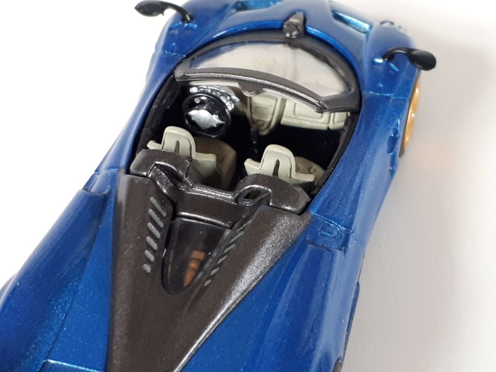 1;64 MiniGT Pagani Huayra Roadster 4