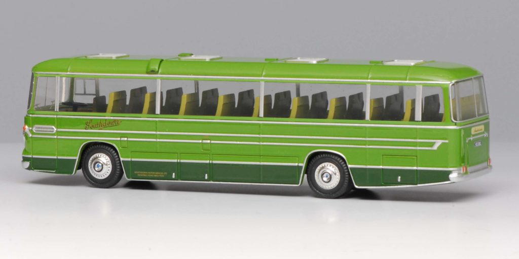 76OxfordD-Duple Commander MkII Southdown_a