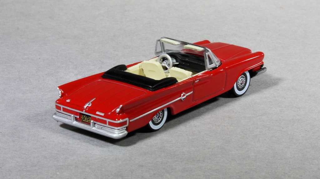 187 Oxford Diecast Chrysler 300 convertible achter