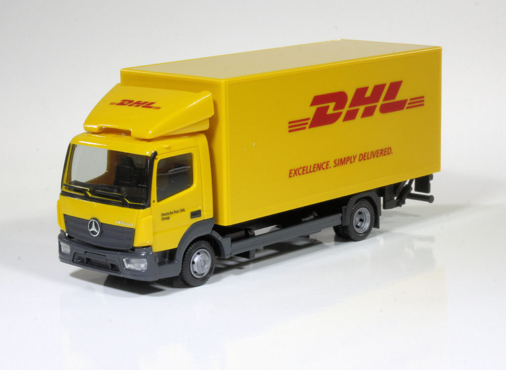 187 Herpa Mercedes-Benz Atego DHL