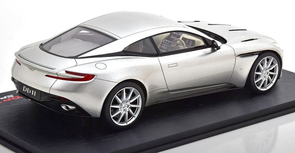 118 TSM Aston Martin DB11 achter