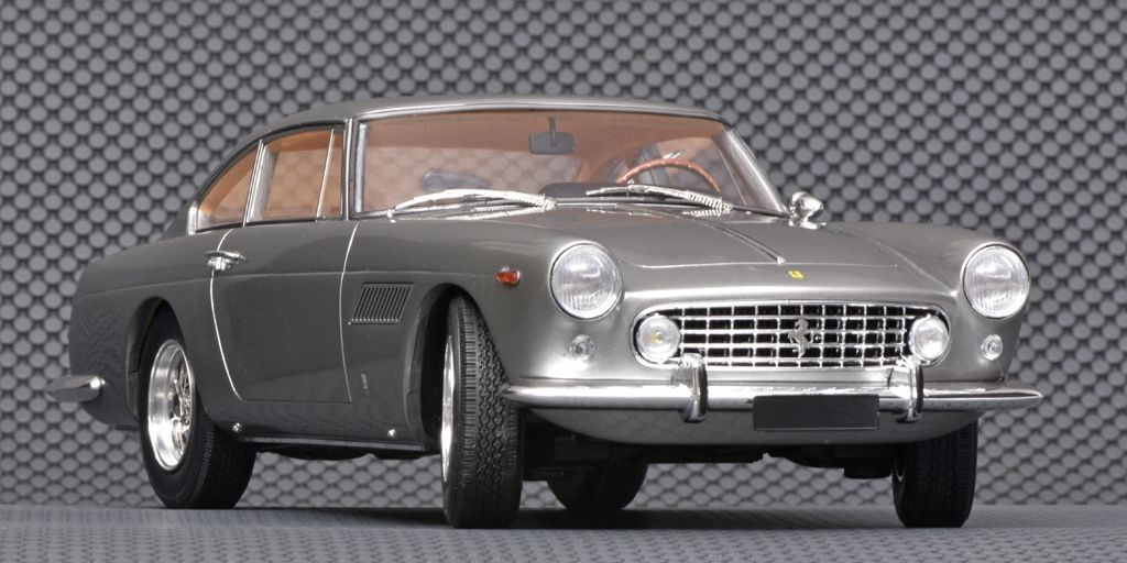 118 Matrix Ferrari GT-E 2+2 Coupe (1960) zilver