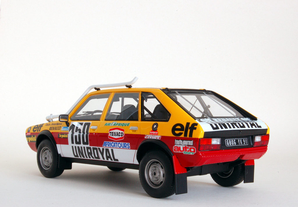 118 OttOmobile Renault 20 Rally achter
