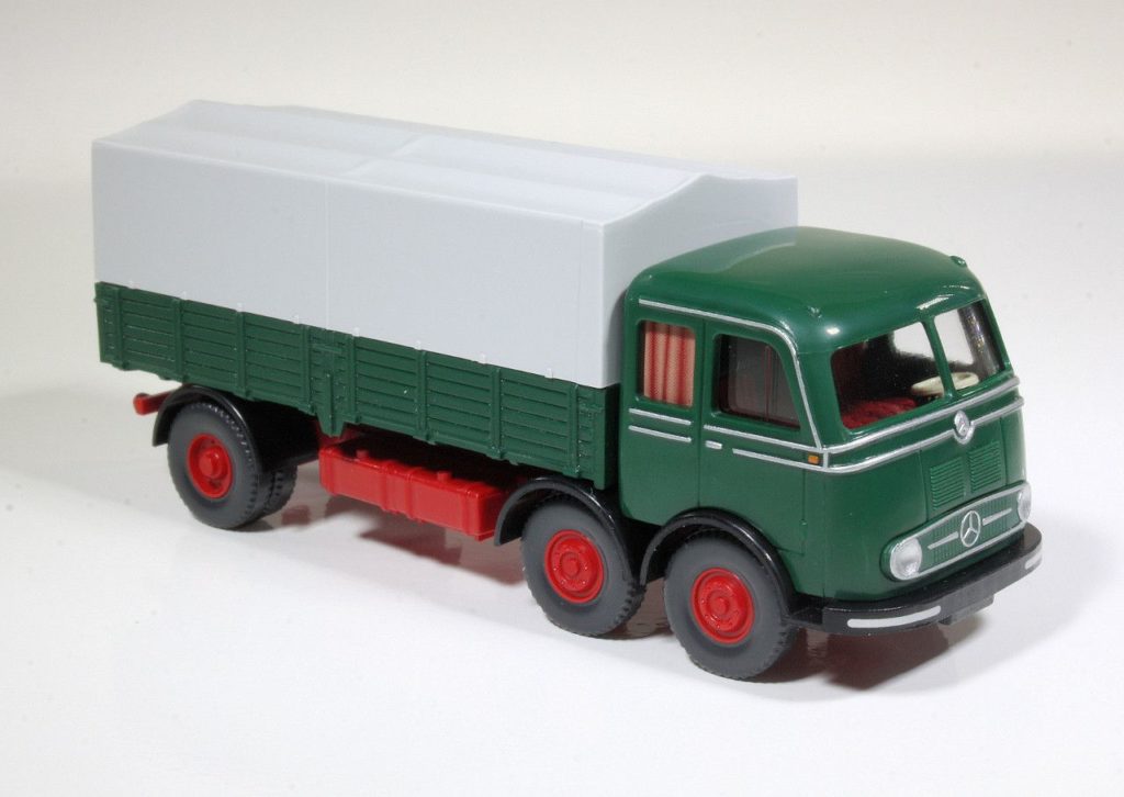 187 Wiking Mercedes-Benz LP333