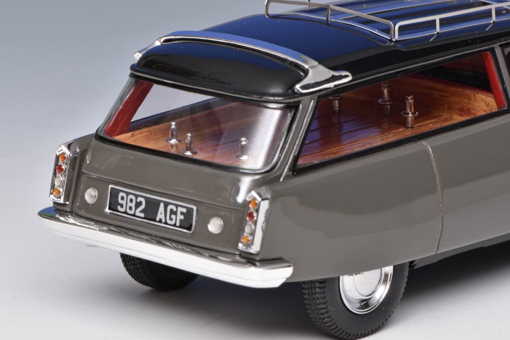 43matrix-Citroën DS Safari Hearse Slough 1963_bruingrijs_aa
