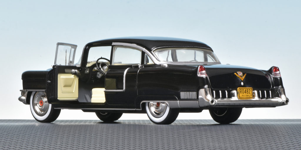 124 Greenlight Cadillac Fleetwood Series 60 (1955) The Godfather open