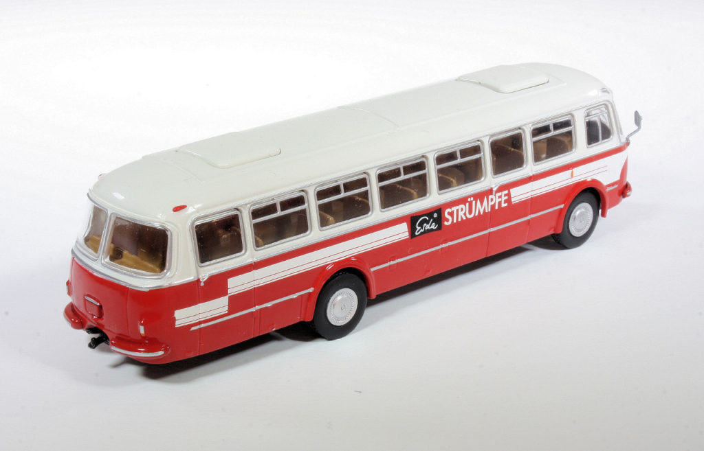 187 Brekina Skoda 706 RTO (Karoza 1958–1977) achter