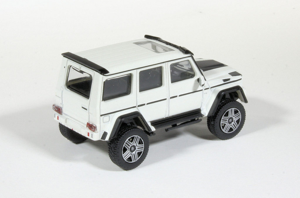 187 Minichamps Brabus G500 wit achter