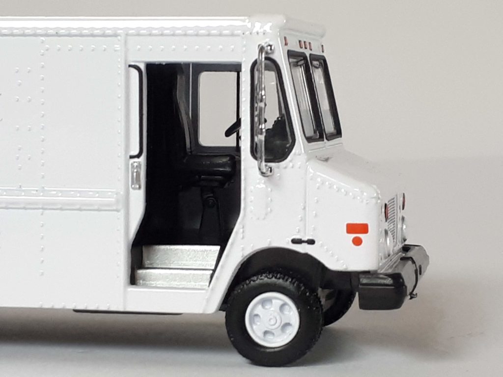 1�64 GreenLight Walk-thru van 2