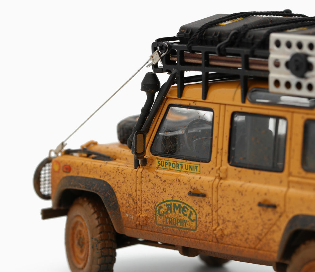 land-rover-defender-110-camel-dirty-143-5-web