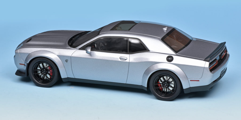 118 GT Spirit - Dodge Challenger Hellcat (2019) opzij