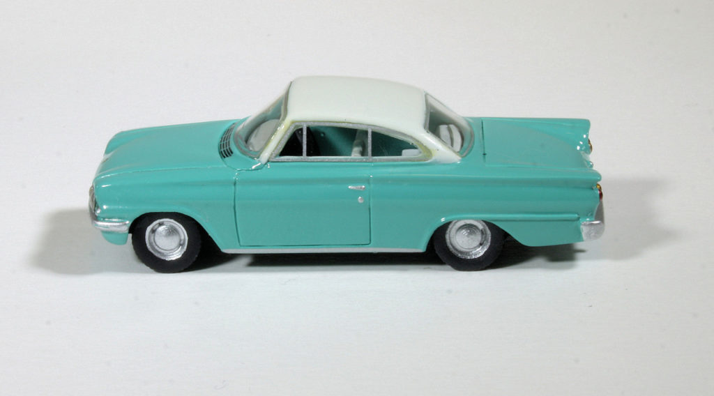 187 BoS Ford Consul Capri opzij
