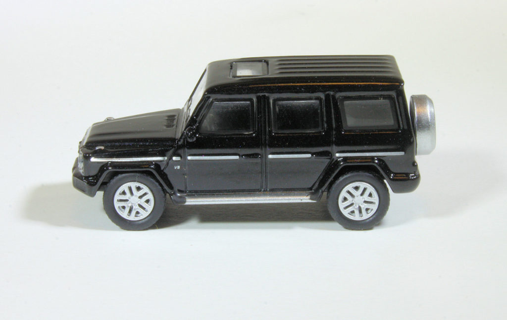 187 Schuco Mercedes-Benz G-Klasse (2018) opzij