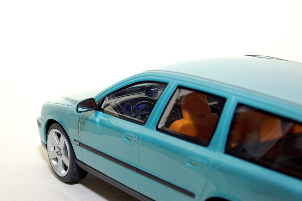 118 DNA Volvo V70N R interieur