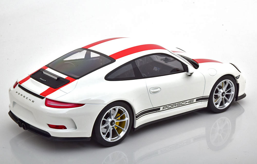 112 Minichamps Porsche 991 R coupé (2016) achter
