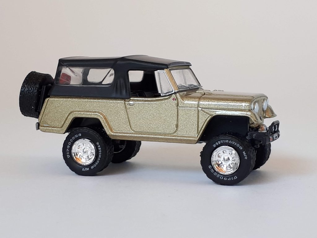 1;64 GreenLight Jeepster Commando 1