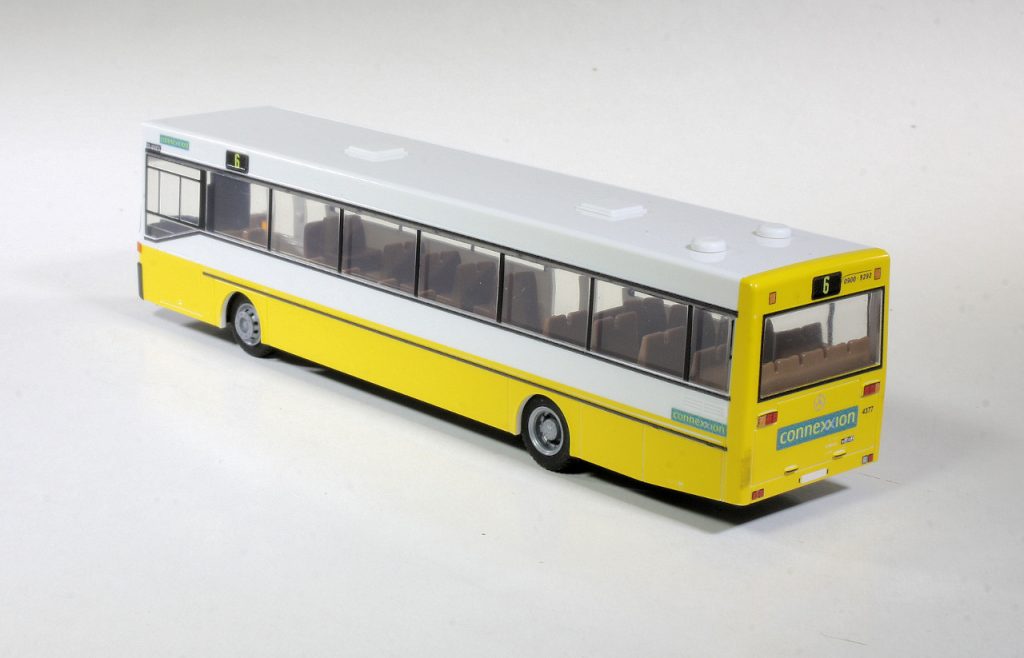 187 Rietze Mercedes-Benz O 405 Connexxion achter