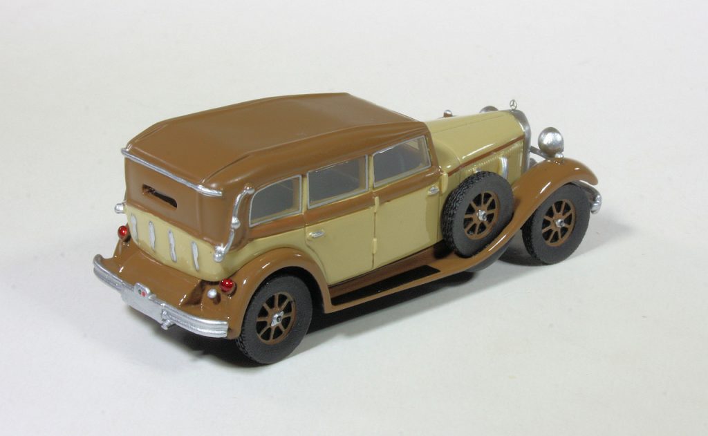 187 BoS Mercedes-Benz 770 Closed Convertible (W07) achter