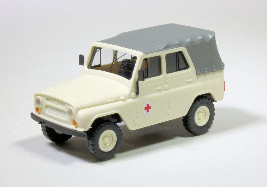 187 Busch UAZ 469 Rode Kruis