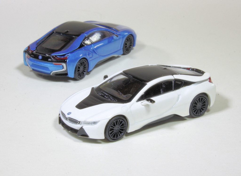 187 Minichamps BMW i8 blauw wit