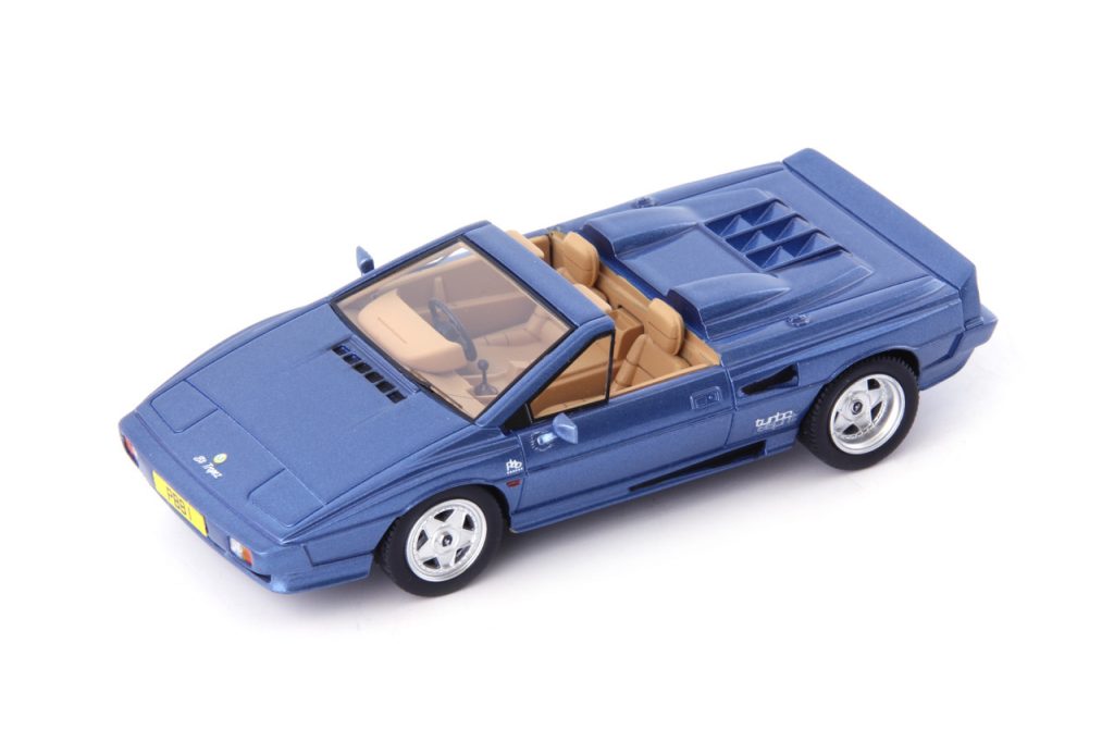 Avenue43_60044_p1_Lotus Esprit PBB St Tropez Convertible_5184x3456_300dpi_q12